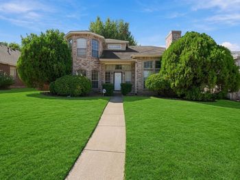 828 Twin Creek Drive