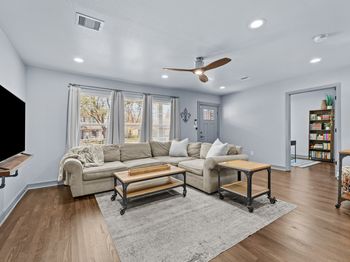 1118 Jocelyn Street