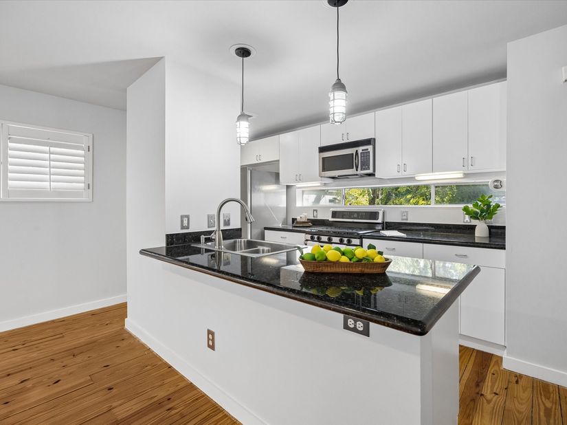 2009 Mason Street, Houston TX 77006