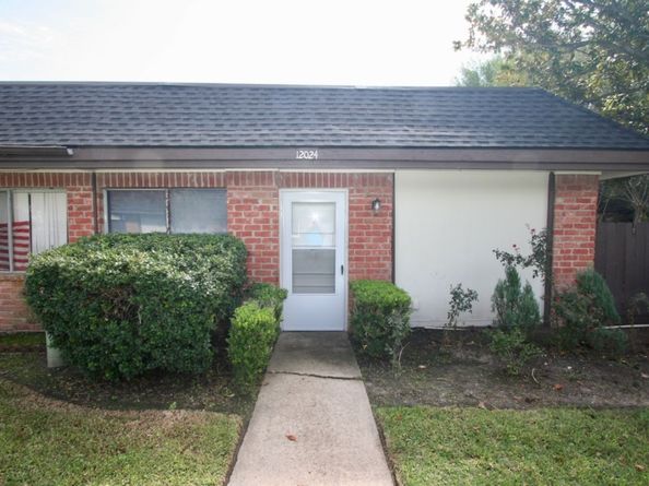12024 Mighty Oak Drive A, Houston TX 77066