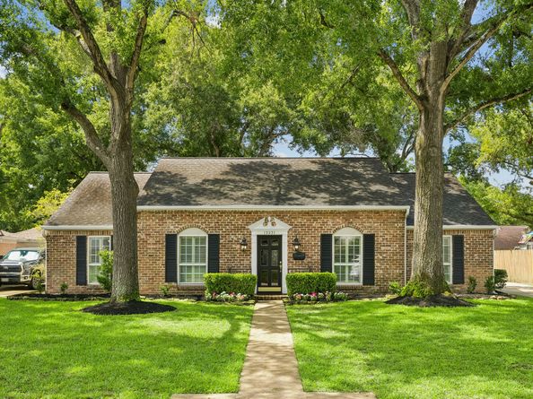 13931 Barryknoll Lane, Houston TX 77079