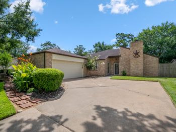 20311 Lake Sherwood Drive