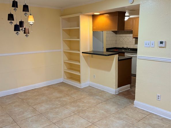 7047 Bissonnet Street 32, Houston TX 77074
