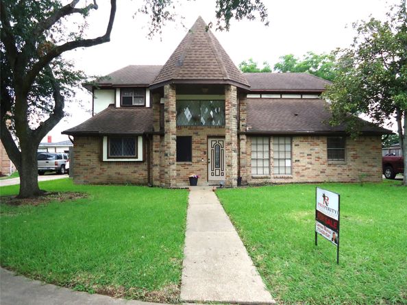 15318 Bonita Springs Drive, Houston TX 77083
