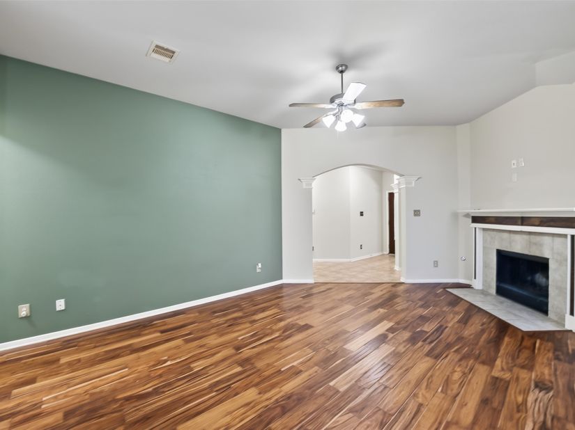 9762 Wheaton Edge Lane, Houston TX 77095