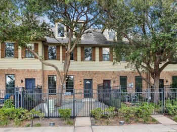 9026 Lakes At 610 Drive