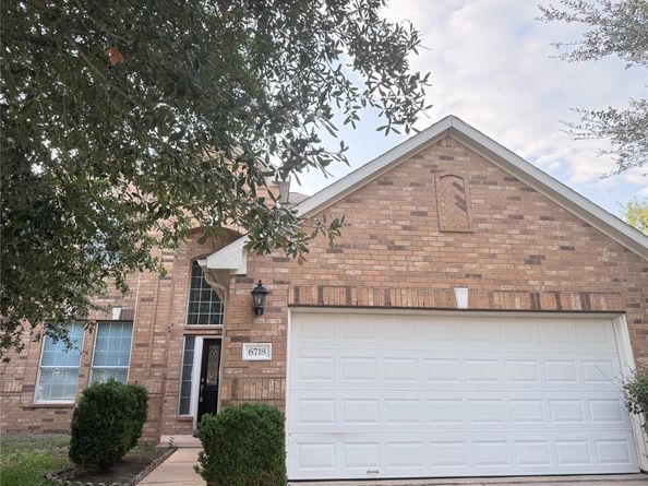 6718 Chester Oak Drive, Houston TX 77083