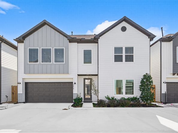 2610 Huntington Creek Lane, Houston TX 77093