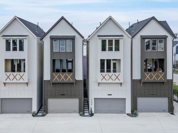 1122 W 17th Street E, Houston TX 77008