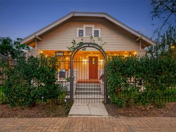 817 Henderson Street