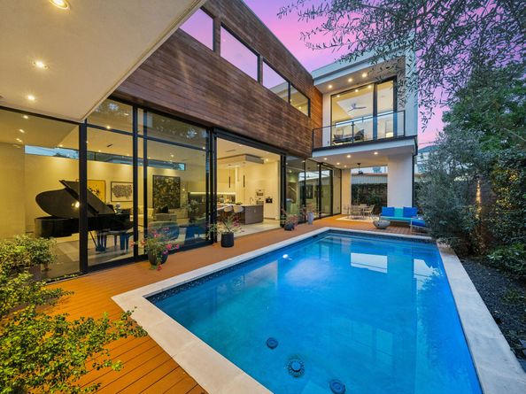 2332 Wroxton Road, Houston TX 77005