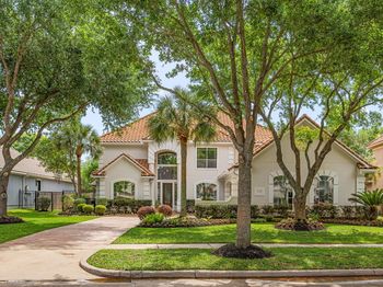 6435 Ivy Falls