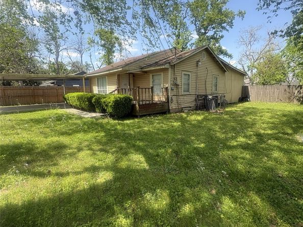 7405 Carothers Street, Houston TX 77028