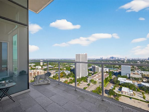 4521 San Felipe Street 2602, Houston TX 77027