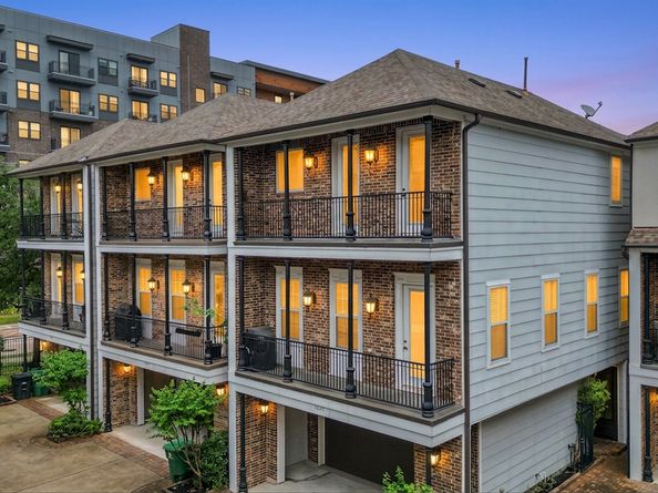 922 W 20th Street A, Houston TX 77008