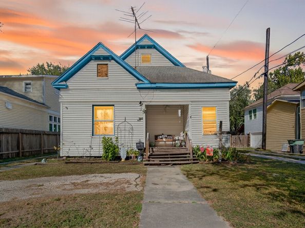 403 E 8th Street, Houston TX 77007