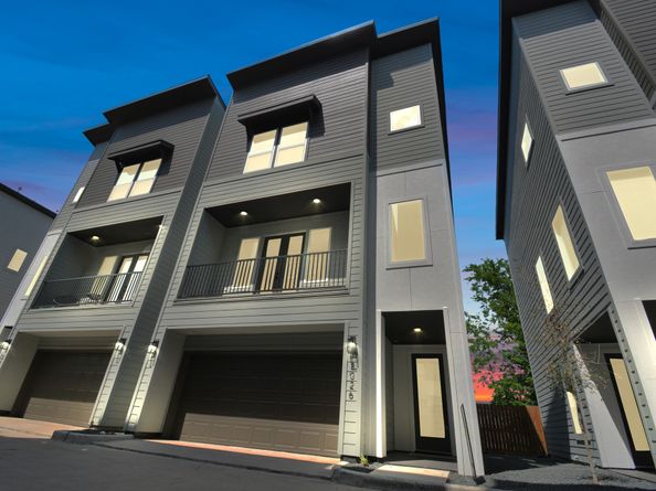 3036 Live Oak Street, Houston TX 77004