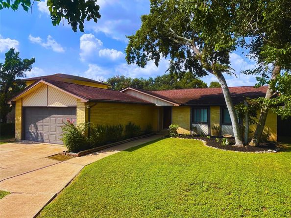 13930 Old Village Lane, Sugar Land TX 77498