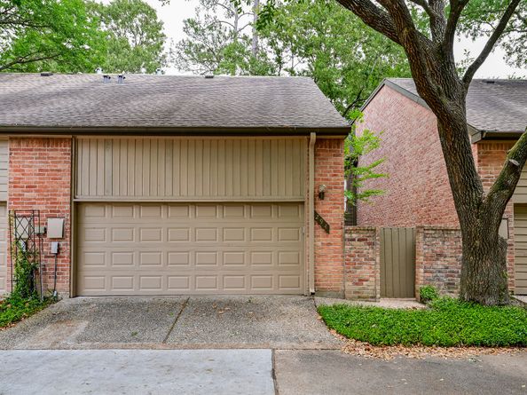 294 Sugarberry Circle, Houston TX 77024