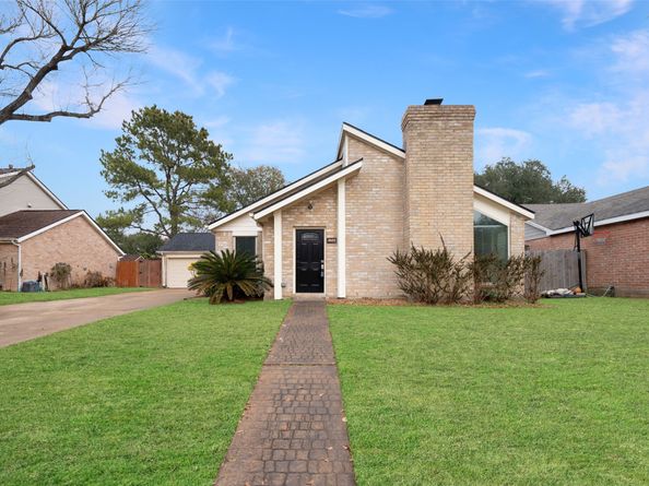 1922 Pepperwood Lane, Houston TX 77084