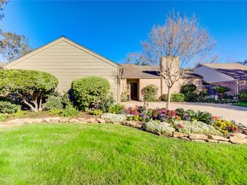 1843 Round Lake Drive