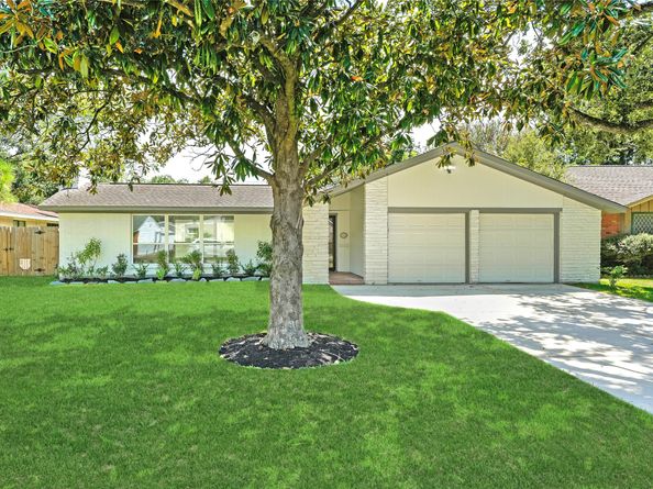 4525 Kingfisher Drive, Houston TX 77035