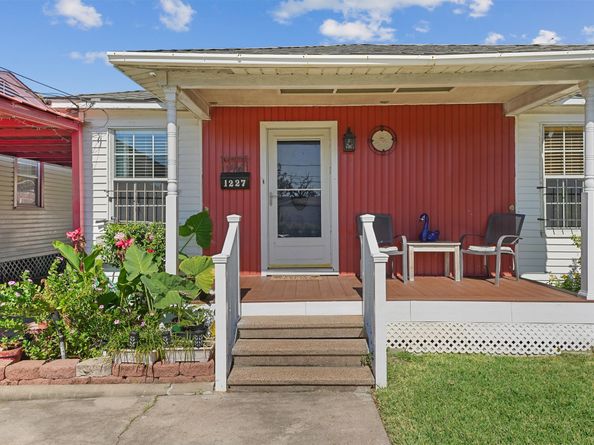 1227 Common Park Drive, Houston TX 77009