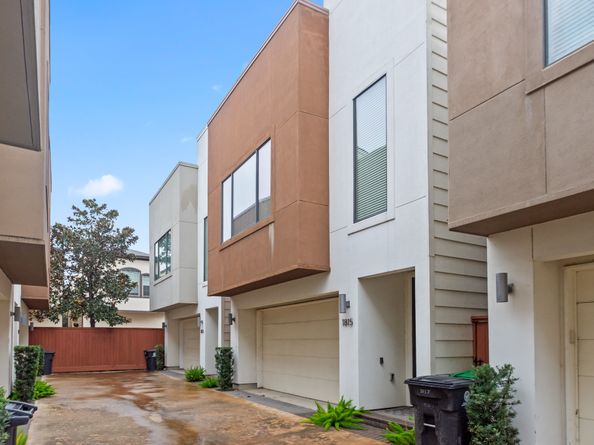 1815 Radcliffe Street, Houston TX 77007