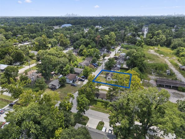 7337 Parkes Street, Houston TX 77088