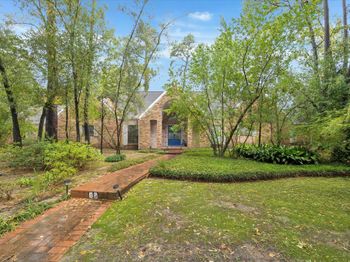 19 Thornhill Oaks Drive