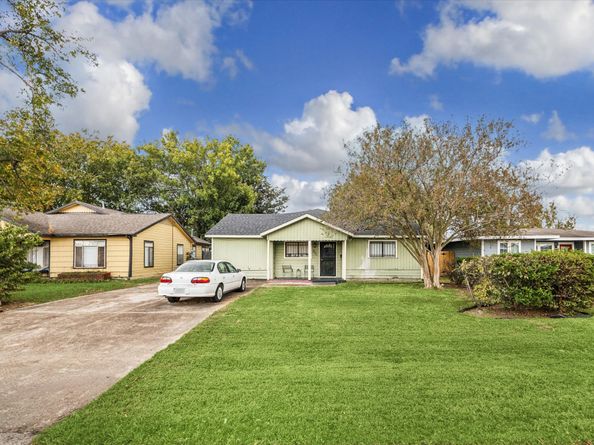 230 Hyta Street, Houston TX 77018