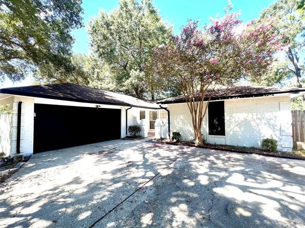 2719 Tinechester Drive, Houston TX 77339