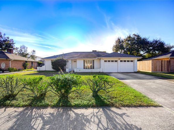 10823 Radford Lane, Houston TX 77099