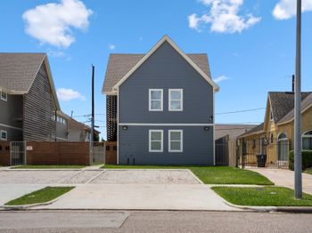 2516 Cleburne Street