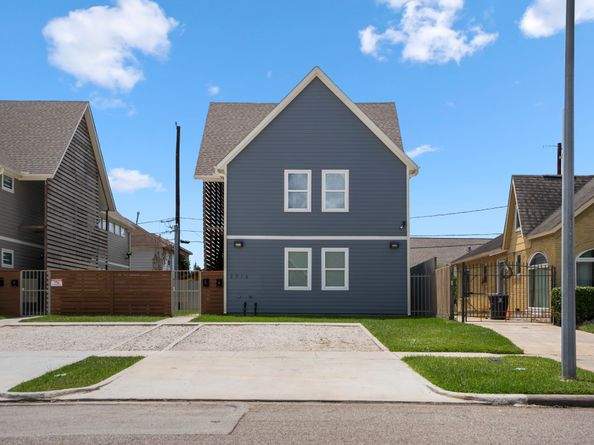 2516 Cleburne Street, Houston TX 77004