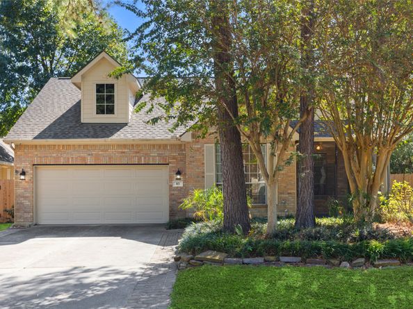 83 Robindale Circle, Conroe TX 77384