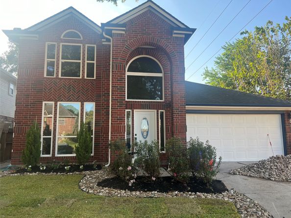 8023 Carmel Circle, Houston TX 77095