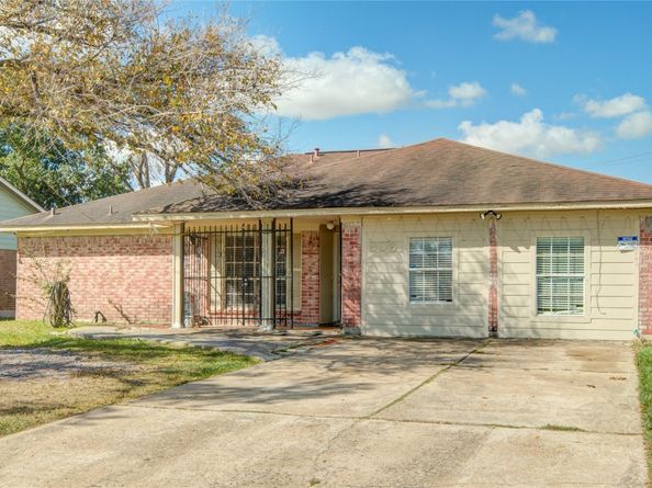 806 Coolwood Drive, Houston TX 77013