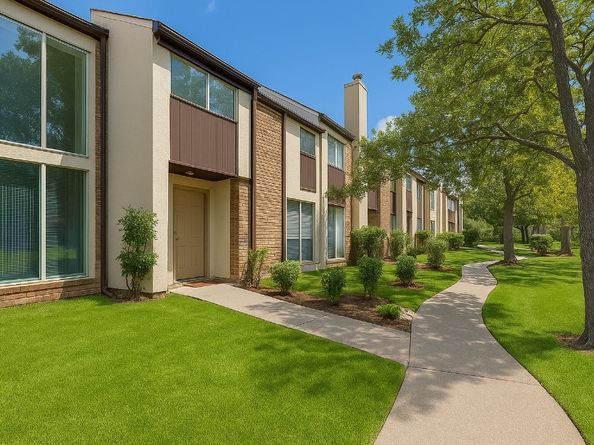 17210 Imperial Valley Drive 13, Houston TX 77060