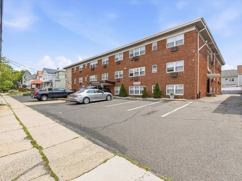 214 Avenue A A7, Bayonne NJ 07002