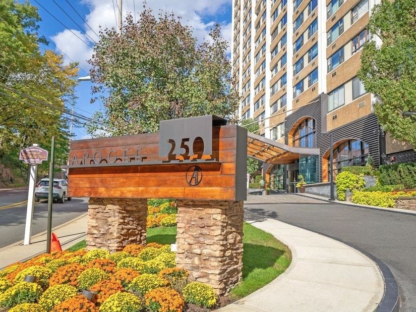 250 Gorge Rd 10J, Cliffside Park NJ 07010