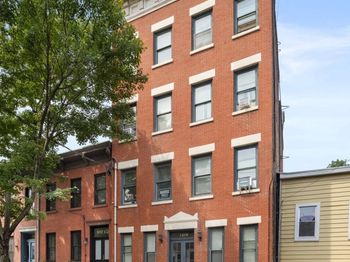 109 Erie St