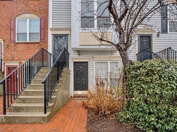 111 Cottonwood St