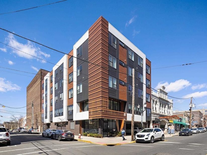6401 Park Ave 401, West New York NJ 07093