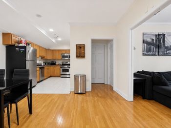 218 Jackson St