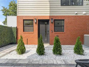 152 Bleecker St