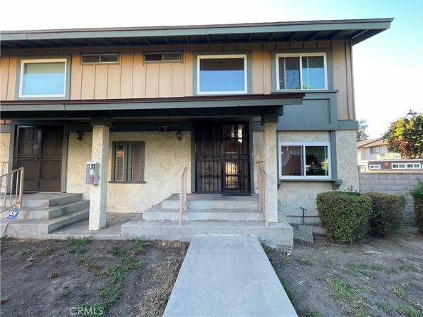 6625 Wilbur 13, Reseda CA 91335