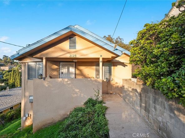 2125 Cove Avenue, Los Angeles CA 90039