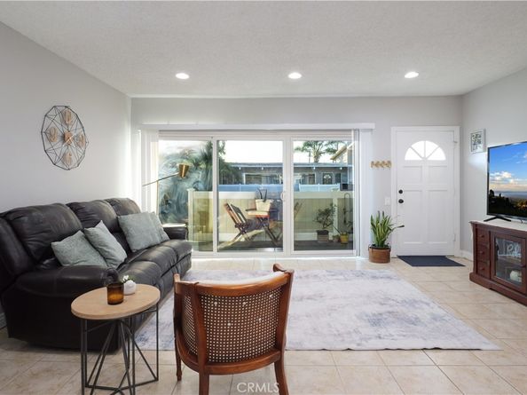 23930 Los Codona 220, Torrance CA 90505