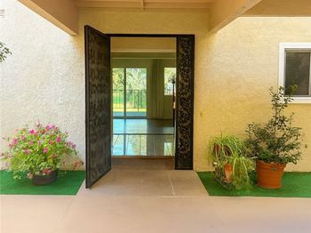 5511 Paseo Del Lago W